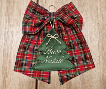 Fiocco natalizio in tartan verde e rosso con alberello verde